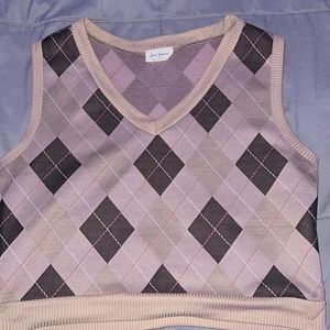 Free kisses XL brown, argyle pattern, cropped sleeveless top